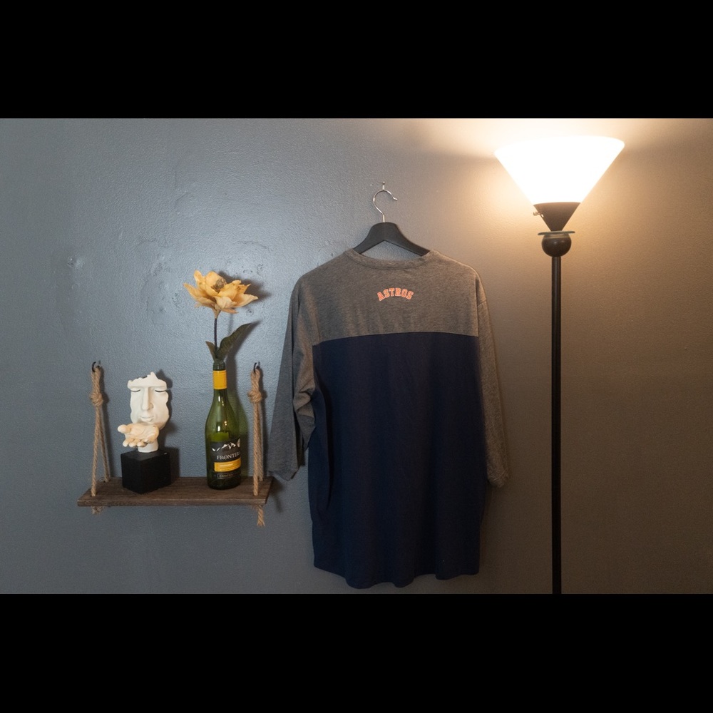 Houston Astro’s Raglan Style Tee ~ Navy & Grey
